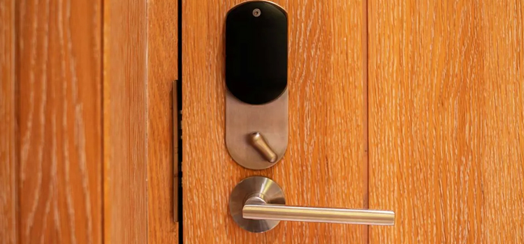 Automatic Locking Door Knob Patterson